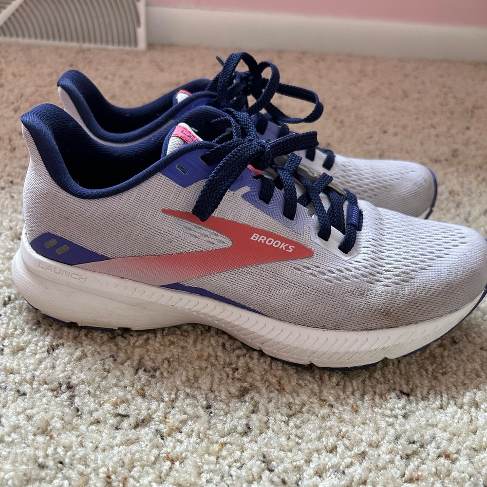 Brooks Launch 8 - Picture 3 of 7